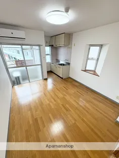 ファーストライフ大塚【303号室】の居間