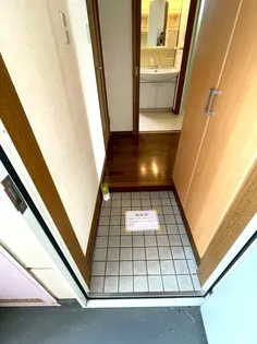 パルケ エスパーニャ【A101号室】の玄関