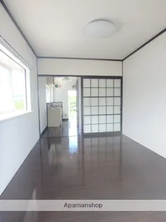 オリーブ【2階】の内装