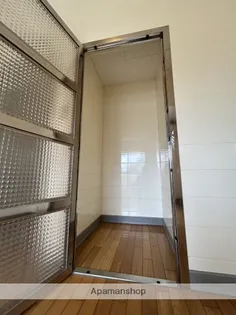 エレガンス小戸【1階】の内装