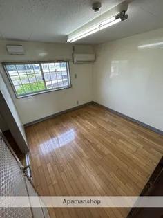 エレガンス小戸【1階】の内装