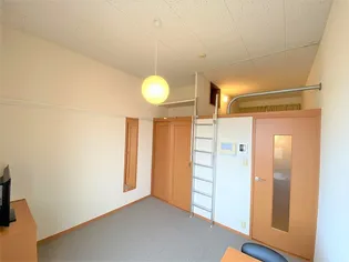 レオパレス火切塚Ⅱ【205号室】の居間