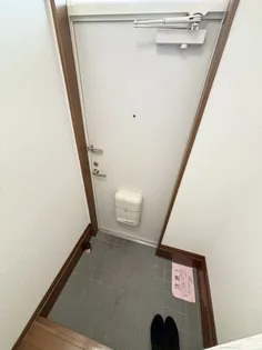 ピュアコート【101号室】の玄関