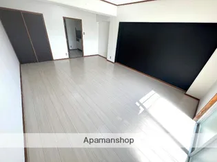 オクタワーズ宮崎南【805号室】の居間