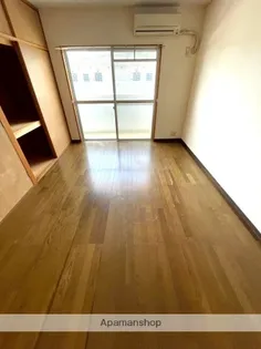 サンライズカワサキ【A303号室】の居間