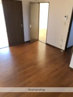 ラ・ペシュルながとも【202号室】の居間