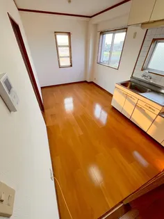 オーシャンハイツ【501号室】の居間