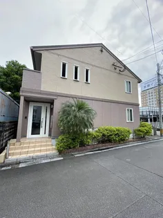 ジェネス【2階】の外観