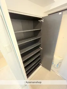 ヒカオオリエントマンション南館【2階】の内装