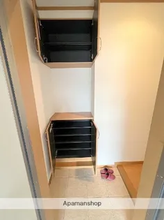 GRANGE HANAGASHIMA【202号室】の玄関