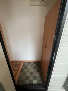 サニー神宮の森【101号室】の玄関