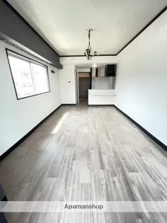 エレガンス11【2階】の居間