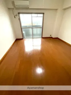 オグラヒルズⅢ【602号室】の居間