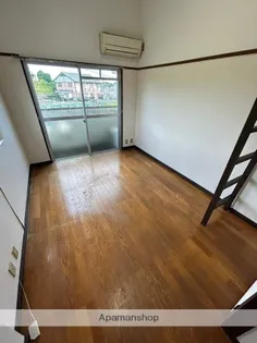 プレステージ【105号室】の居間