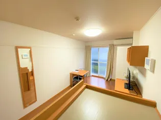 レオパレス駒【106号室】の居間