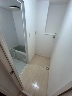 ダイナーズ鶴島【301号室】の内装