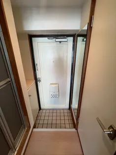 ヴィクトワール船塚【2階】の玄関