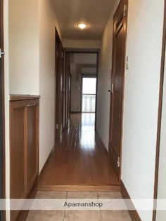 ユーミー新城【5階】の玄関