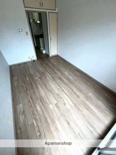 プチメゾン大淀【102号室】の居間