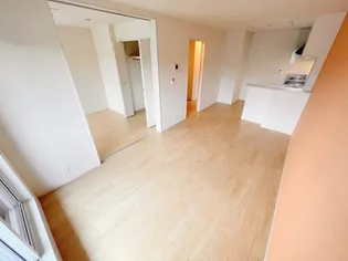 プラシード Ⅱ【2階】の居間