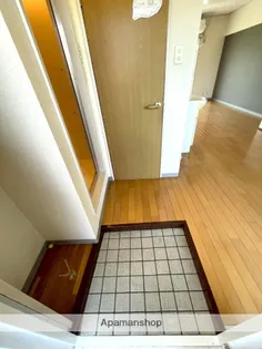 サンケイマンション第1ビル【2階】の玄関