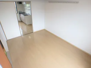 ファミール小春の里 B棟【2階】の内装