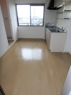 ファミール小春の里 B棟【2階】の居間