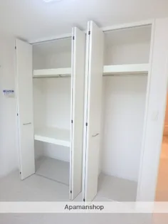 ヒカオオリエントマンション南館【4階】の内装