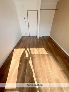 ライヴリー加納【302号室】の内装