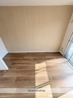 ライヴリー加納【302号室】の内装