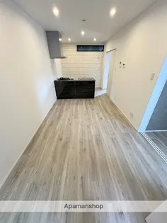 NANA B棟【1階】の居間