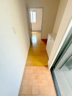 サンライズ吉永 E棟【2階】の玄関