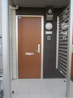 ウィットTOJIKI B【1階】の玄関