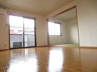 プログレス・アイ B棟【2階】の居間