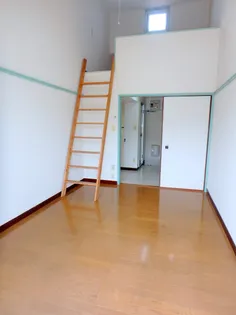 ヴィブレ【2階】の居間