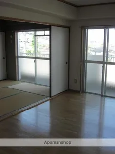 坂本第2マンション【4階】の居間