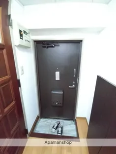 オーブⅡ【203号室】の玄関