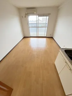 マンションニシヒロ【302号室】の居間