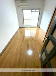 富士マンション【102号室】の居間