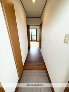 ヴィラタータ【3階】の玄関