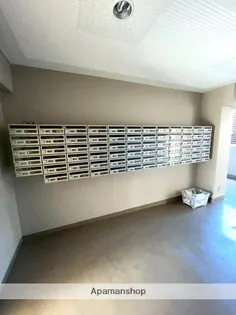 センチュリーフラッツ【6階】の外観