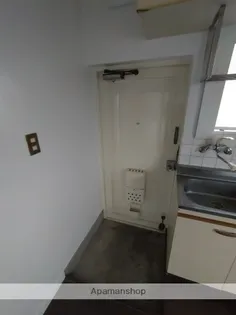 梓ビル【202号室】の玄関