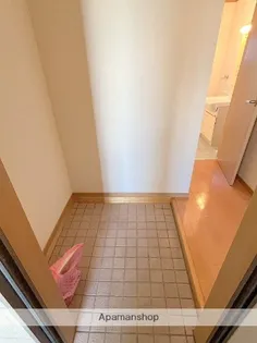 ユウトクハイツ【202号室】の玄関