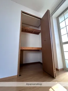 サンスカイ草葉A【201号室】の内装