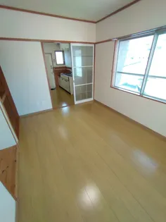 YDハイツ【3階】の居間