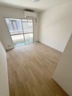 ライヴリー加納【212号室】の内装