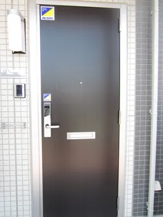 ソディスファーレ【1階】の玄関