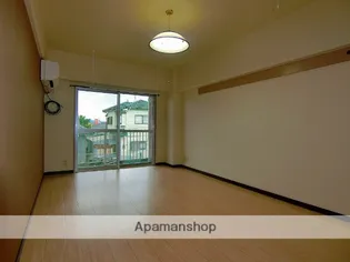 コーポレーション華【307号室】の居間