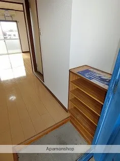 ガーデンHE【2階】の玄関