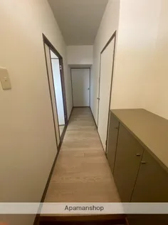 エクセレントハイツ【2階】の玄関